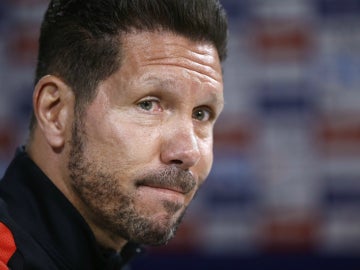 Simeone, durante la rueda de prensa