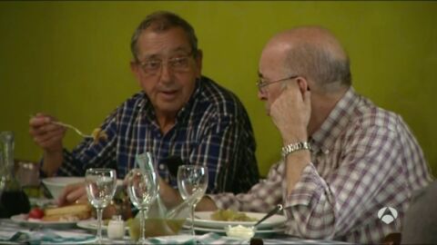 Frame 80.356256 de: La sociedad espa&ntilde;ola de endocrinolog&iacute;a se&ntilde;ala que no hay alimentos prohibidos dentro de una dieta equilibrada