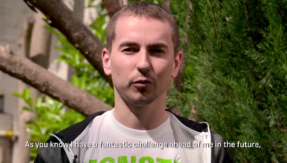 Jorge Lorenzo durante un comunicado