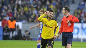 Gundogan celebrando el pase a la final del Borussia