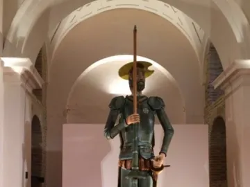 Una figura de exposición de Don Quijote Una figura de exposición de Don Quijote