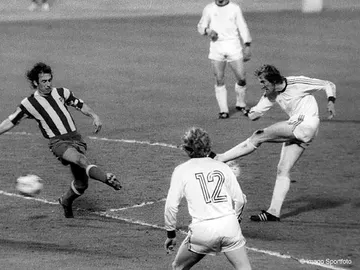 Gol del Bayern en la final del 74 Gol del Bayern en la final del 74