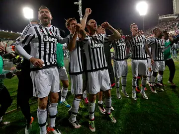 La Juventus celebra su victoria ante la Fiorentina La Juventus celebra su victoria ante la Fiorentina