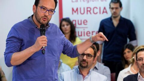 Antonio Hernando en un acto del PSOE en Lorca, Murcia