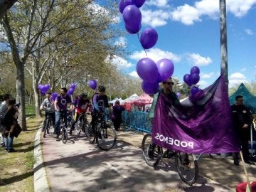 simpatizantes de Podemos llegando al encuentro en Madrid