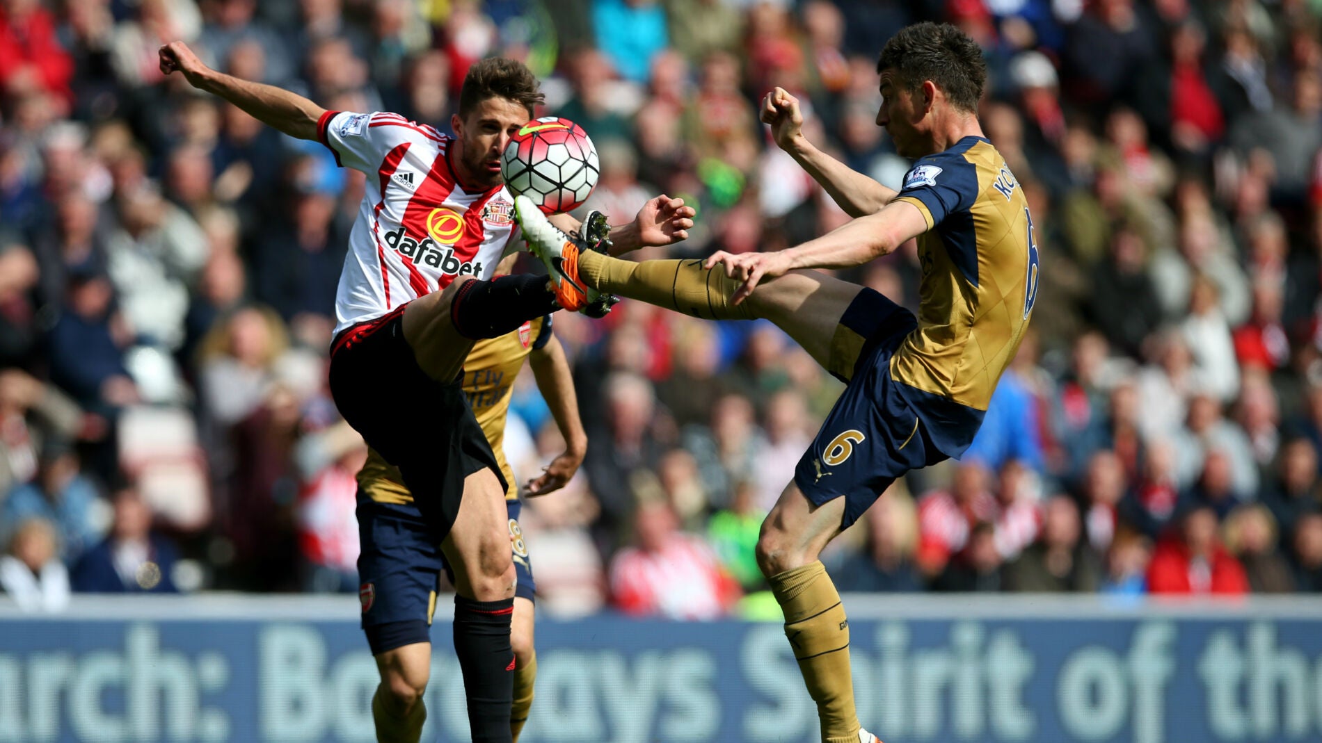 Koscielny, ante Borini