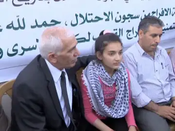 La niña de 12 años liberada por Israel La niña de 12 años liberada por Israel