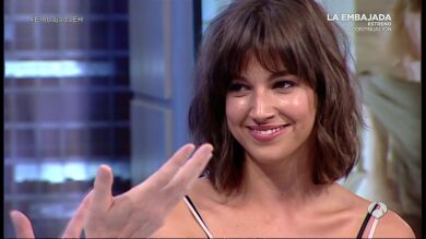 Úrsula Corberó y Amaia Salamanca nos hablan de 'La Embajada'