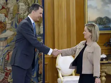 El Rey ha recibido a Ana Oramas, portavoz de Coalición Canaria El Rey ha recibido a Ana Oramas, portavoz de Coalición Canaria