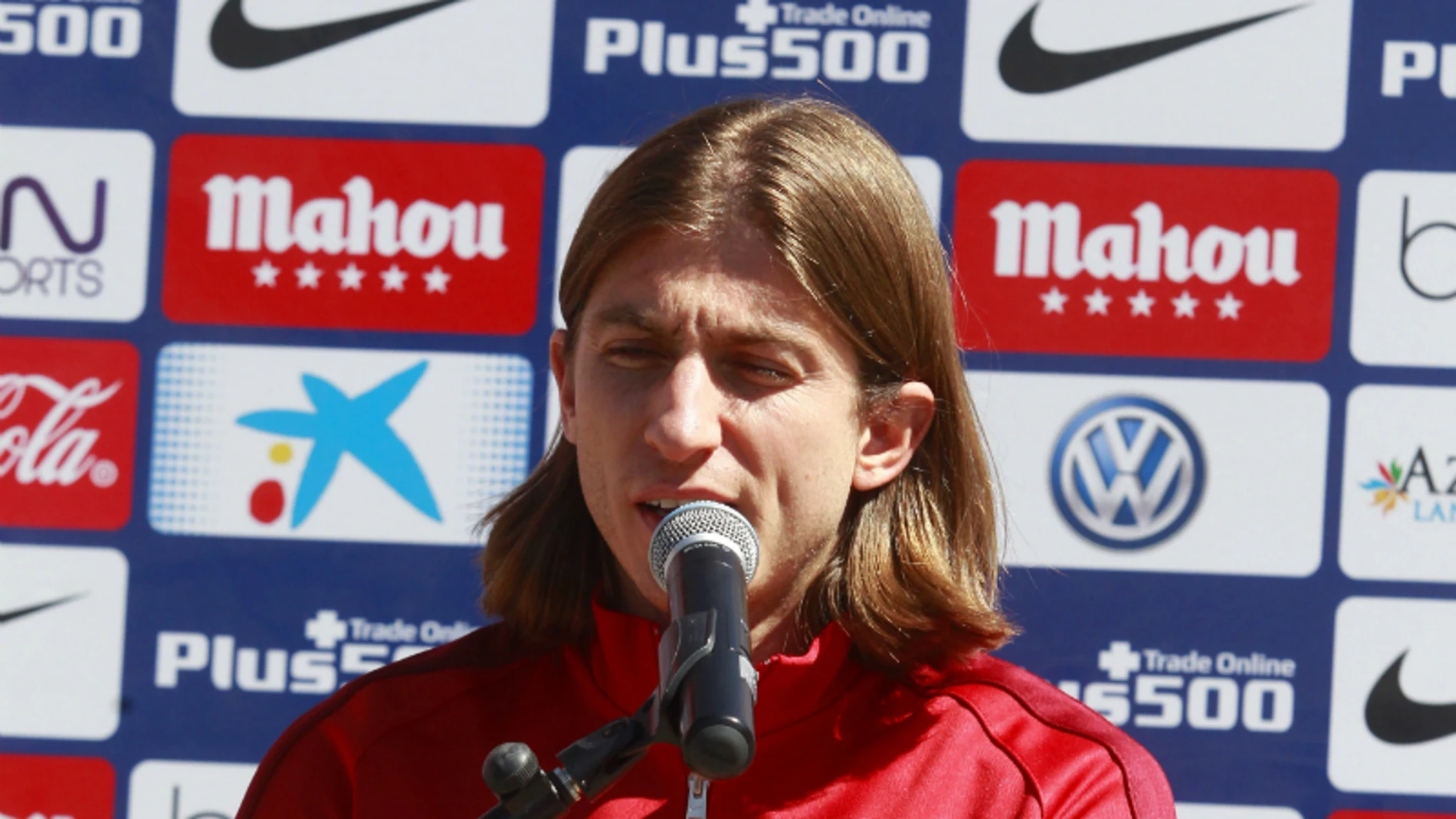 Filipe Luis charla con los medios de comunicación Filipe Luis charla con los medios de comunicación