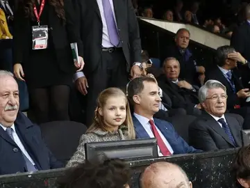 Felipe VI, acompañado de la Princesa Leonor Felipe VI, acompañado de la Princesa Leonor