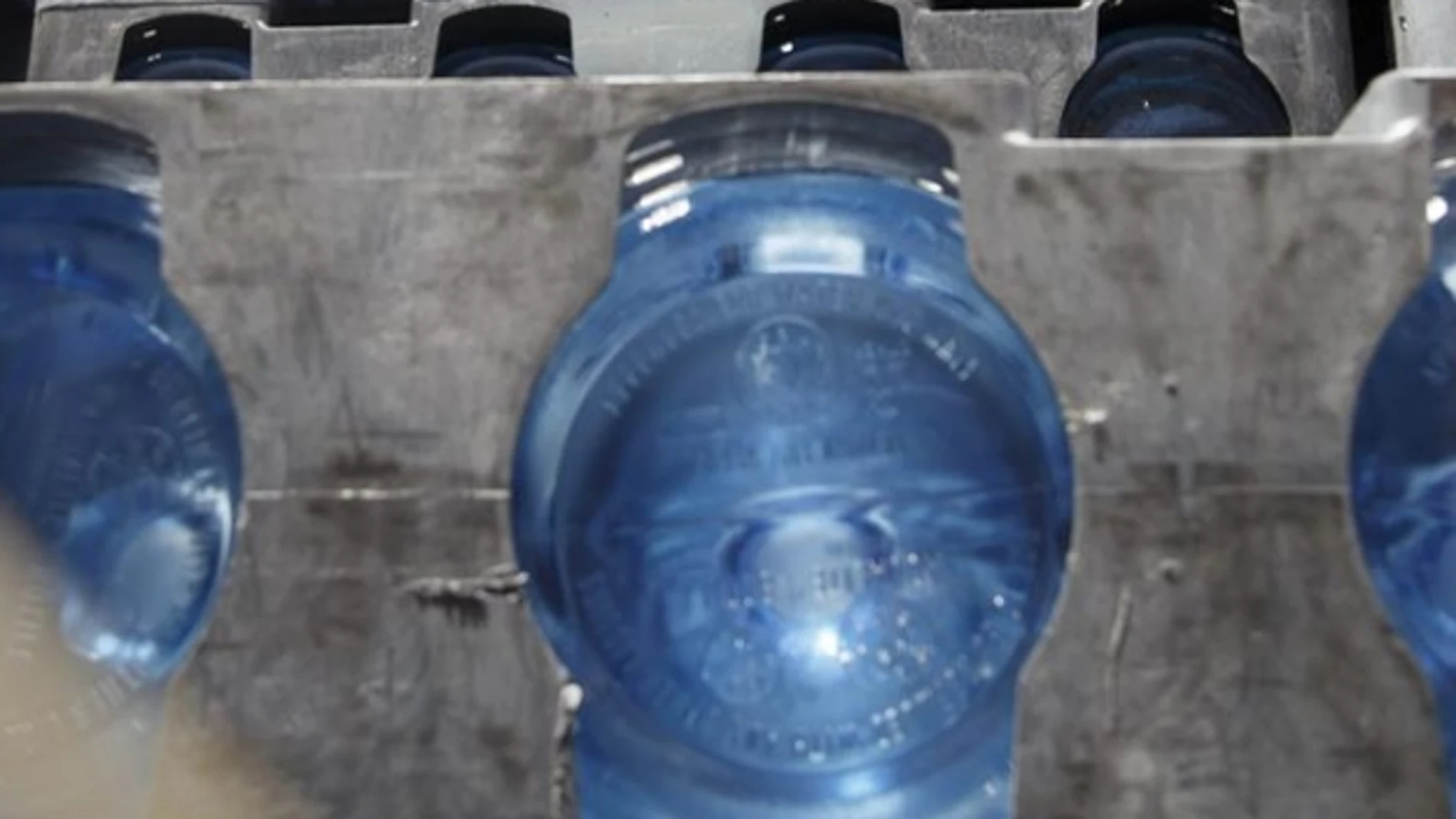 Agua embotellada Agua embotellada