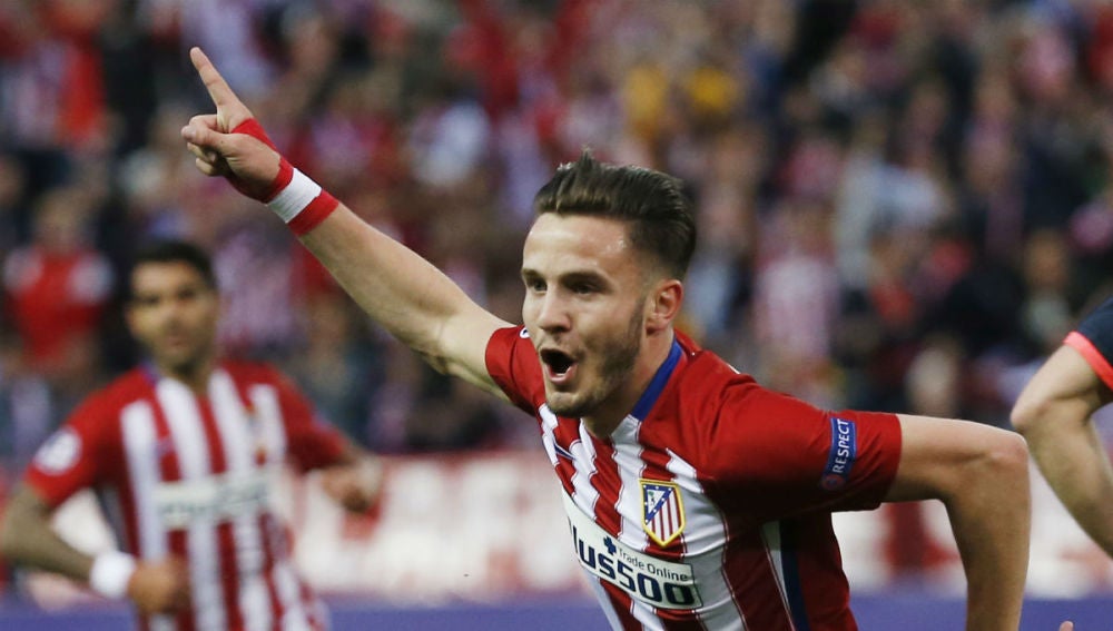 Saúl celebrando su gol ante el Bayern