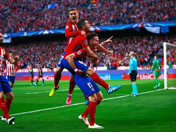 Saúl celebra su golazo al Bayern de Múnich Saúl celebra su golazo al Bayern de Múnich