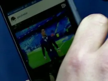La publicación de Gary Lineker sobre Cristiano Ronaldo, en el teléfono del portugués La publicación de Gary Lineker sobre Cristiano Ronaldo, en el teléfono del portugués