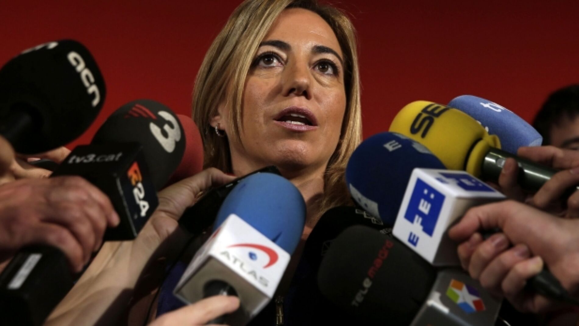 Carme Chac&oacute;n en rueda de prensa