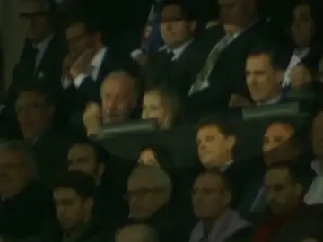 La Infanta Leonor, en el palco del Calderón junto a Del Bosque y el Rey Felipe VI La Infanta Leonor, en el palco del Calderón junto a Del Bosque y el Rey Felipe VI