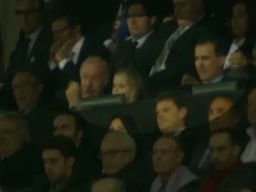 La Infanta Leonor, en el palco del Calderón junto a Del Bosque y el Rey Felipe VI La Infanta Leonor, en el palco del Calderón junto a Del Bosque y el Rey Felipe VI