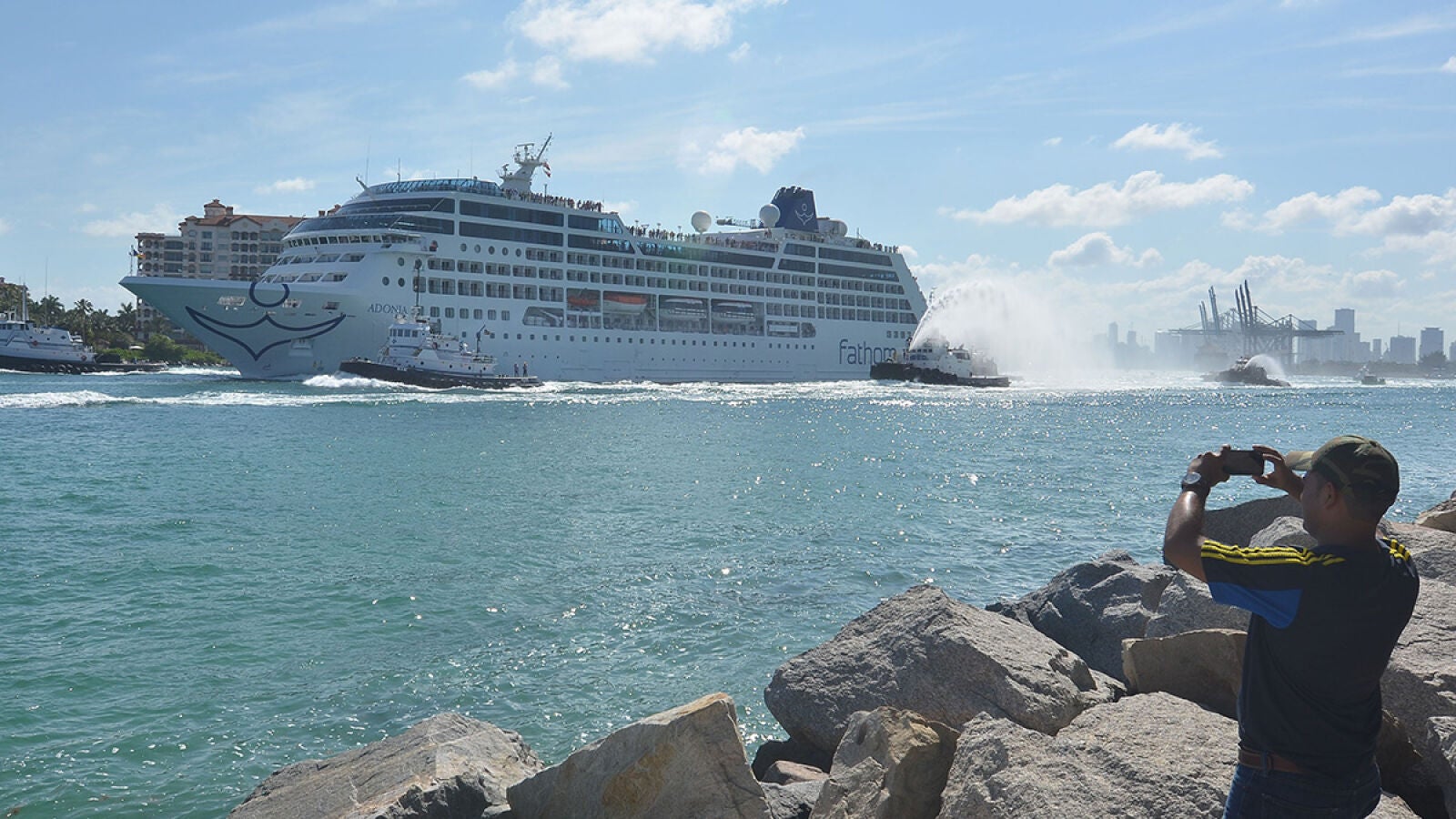 Zarpa de Miami a La Habana, por primera vez en 50 años, un crucero con 704 pasajeros