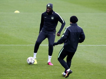 Yaya Touré en el entrenamiento del lunes con el Manchester City