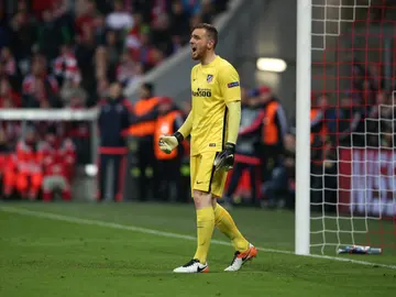 Oblak, eufórico tras detener el penalti a Muller Oblak, eufórico tras detener el penalti a Muller