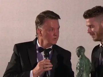 Van Gaal bromea con De Gea Van Gaal bromea con De Gea