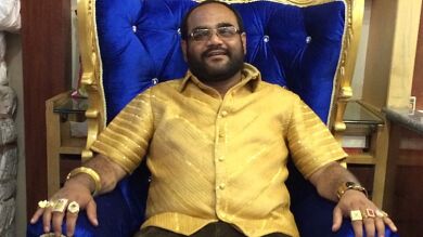 Asesinan al millonario indio que se hizo famoso por la camisa de oro más cara del mundo
