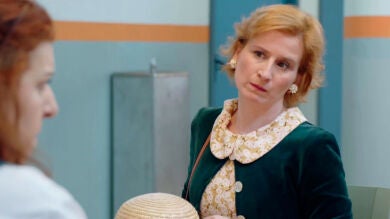 Dolores desenmascara a una presa al hacerse pasar por madre de Carmen