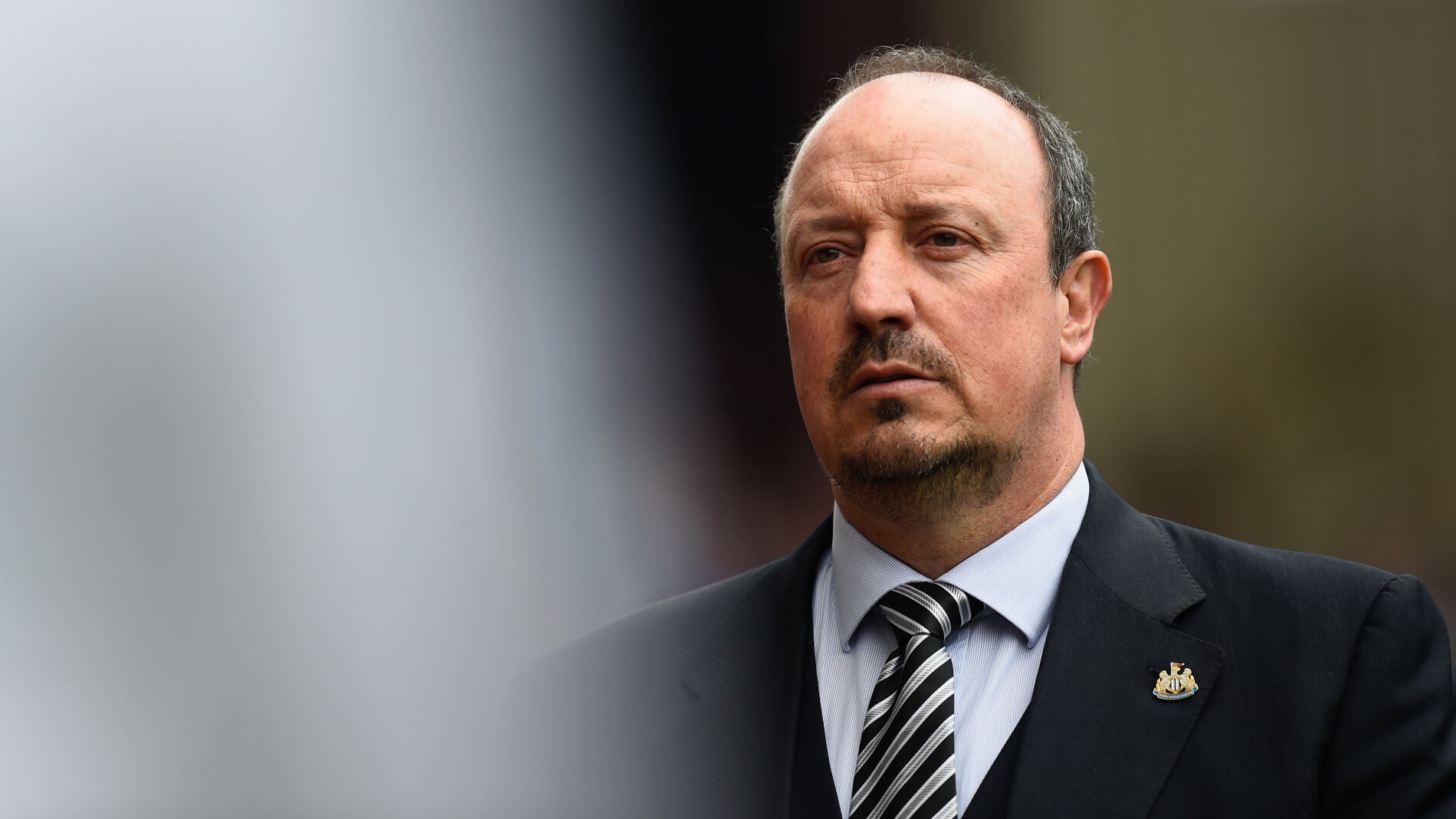 Rafa Ben&iacute;tez, cabizbajo