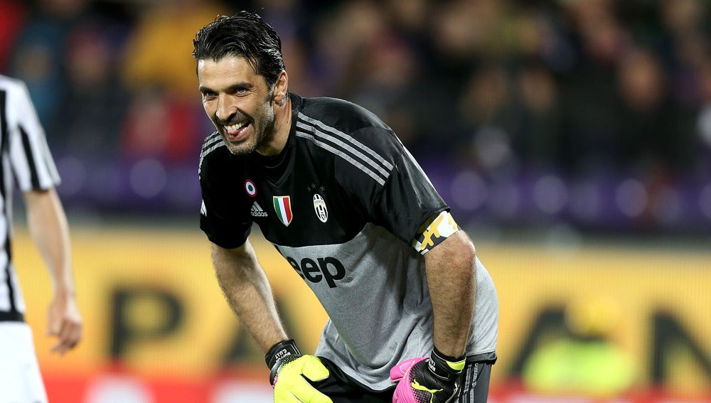 Gianluigi Buffon durante un partido con la Juventus
