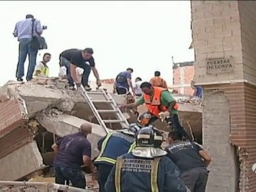 Frame 14.688735 de: El Gobierno de Murcia destina a Lorca 12 millones en el quinto aniversario del terremoto