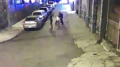 Dos policías de San Francisco detenidos por propinar una brutal paliza a un sospechoso de robo