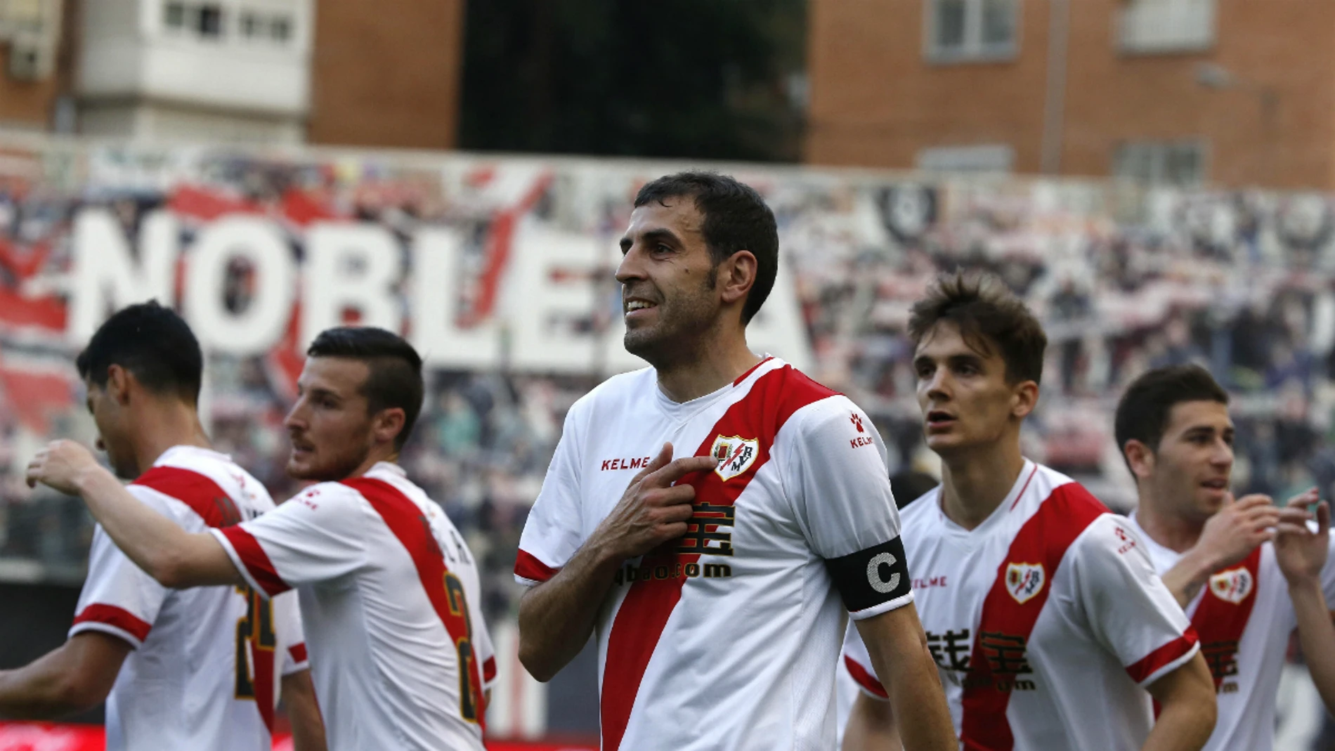 Trashorras se señala el escudo del Rayo Trashorras se señala el escudo del Rayo