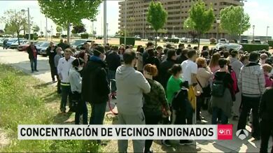 Los vecinos de Seseña organizan una protesta y recogen firmas para emprender una denuncia colectiva