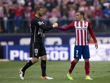 Oblak saluda a Griezmann Oblak saluda a Griezmann