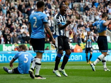 El Newcastle celebra un gol contra el Tottenham