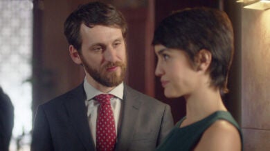 Sara a Eduardo: “¿Cuándo vas a dejar a tu mujer?”