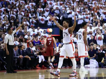 Kyle Lowry celebra la victoria ante Miami Heat Kyle Lowry celebra la victoria ante Miami Heat