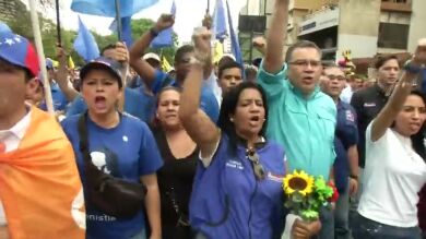 La oposición venezolana amenaza con nuevas protestas si no se convoca el referéndum