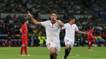 Coke celebra su gol en el minuto 63 que le daba la ventaja 1-2 a favor del Sevilla