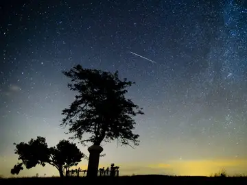 Primeras evidencias de que cometas helados orbitan una estrella como el Sol Primeras evidencias de que cometas helados orbitan una estrella como el Sol