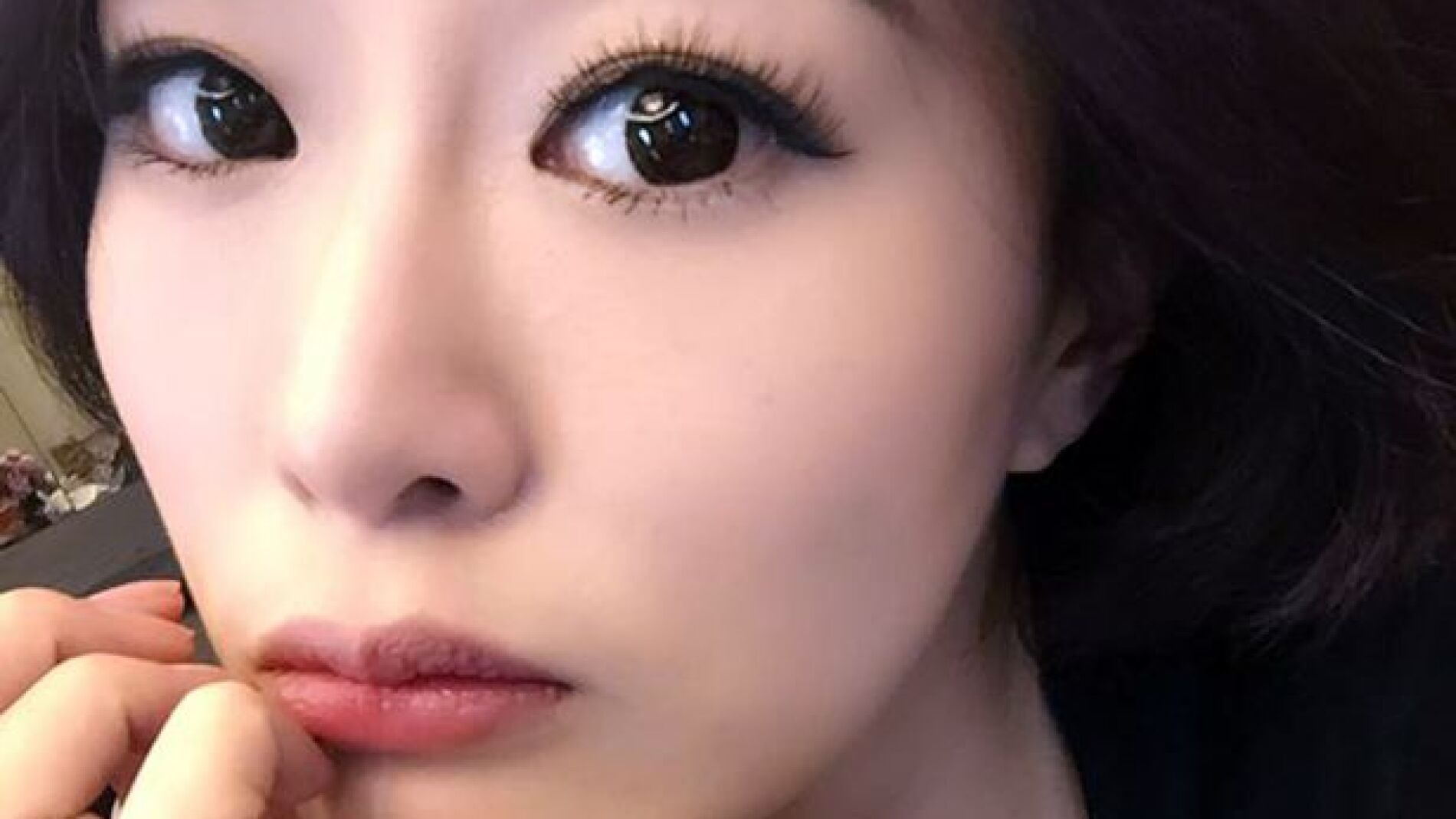 Imagen de la modelo Olivia Ku, fallecida mientras posaba bajo el mar.