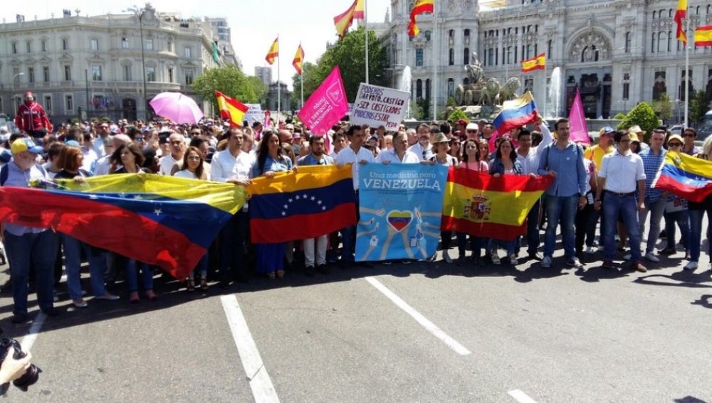 Marcha en Madrid en contra del presidente de Venezuela, Nicolás Maduro
