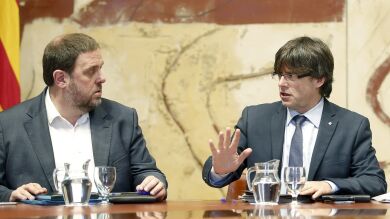 Puigdemont y JxSí se reúnen en el Parlament tras el 'no' de la CUP a los Presupuestos