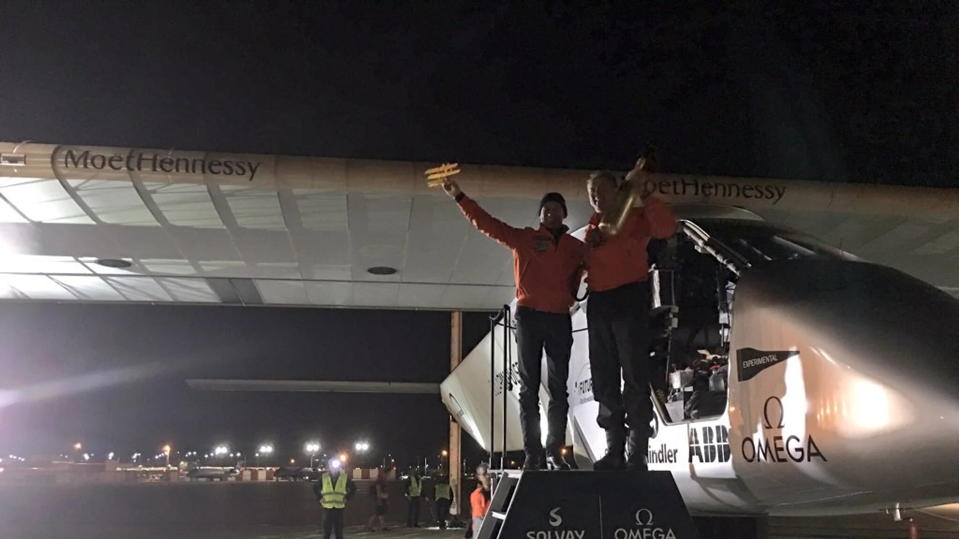 Llegada del avión Solar Impulse II en Ohio Llegada del avión Solar Impulse II en Ohio
