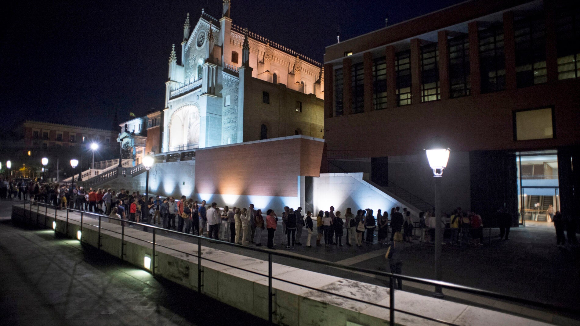 Colas a la entrada del museo del Prado