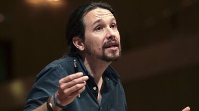 Iglesias acusa a Rivera de ir a Venezuela a rodar un 