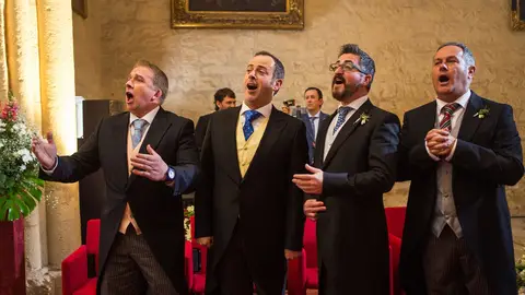 La cuadrilla al completo en la boda de Iñaki y Carmen La cuadrilla al completo en la boda de Iñaki y Carmen