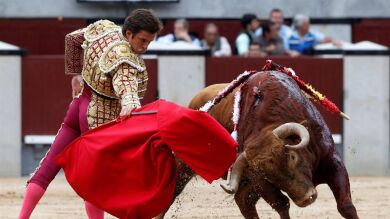 'El Juli' divide Madrid en una tediosa tarde de bueyes en Las Ventas