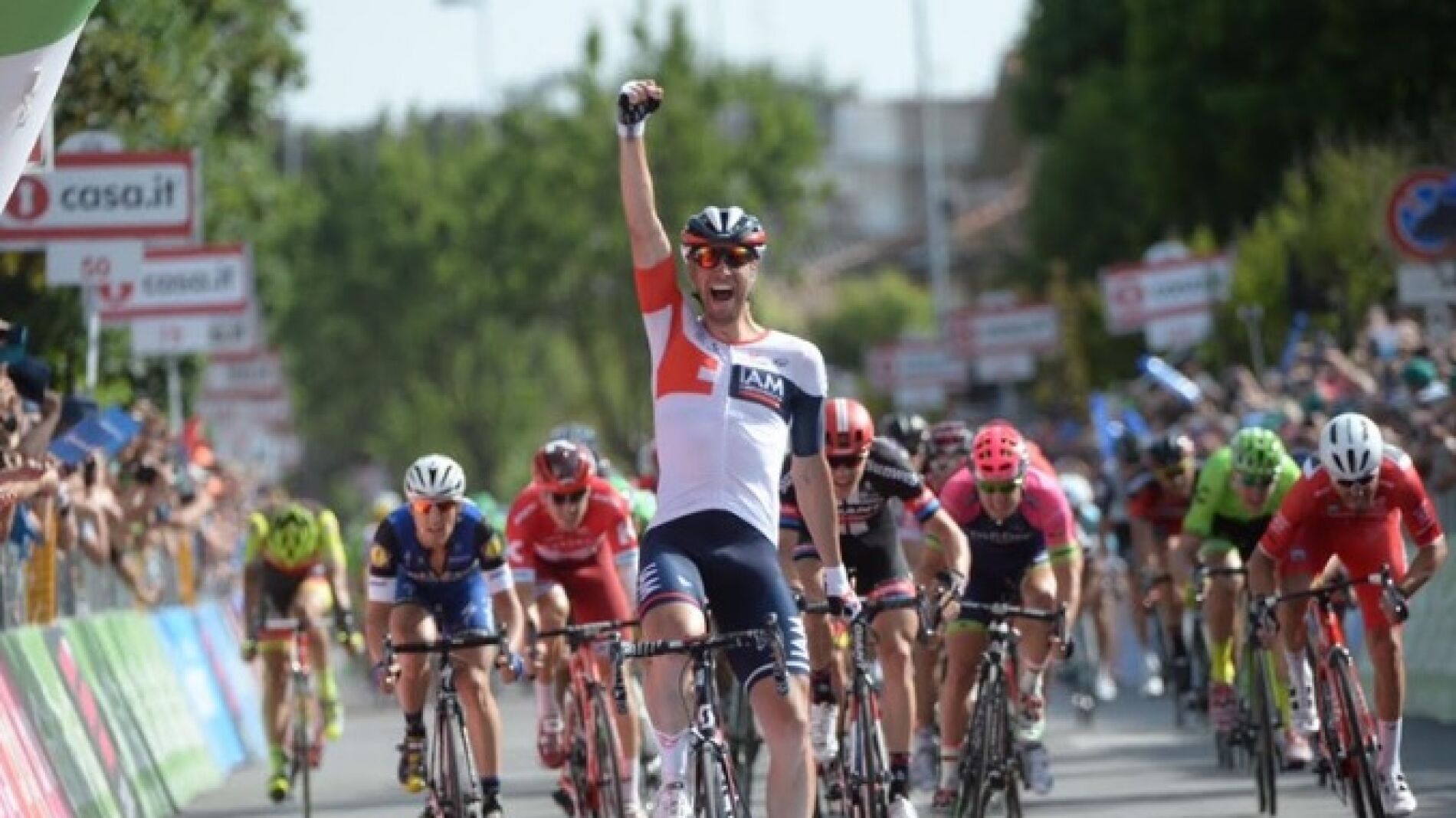 Roger Kluge celebra su victoria